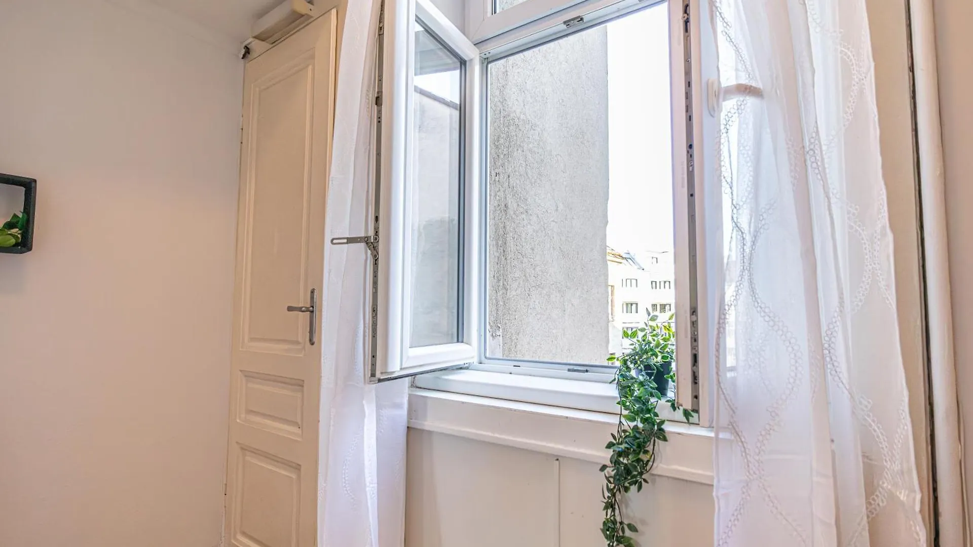 아파트 Cozy 2Br Apt Prime Vienna Location For Longstays